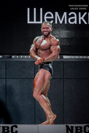 CLASSIC PHYSIQUE